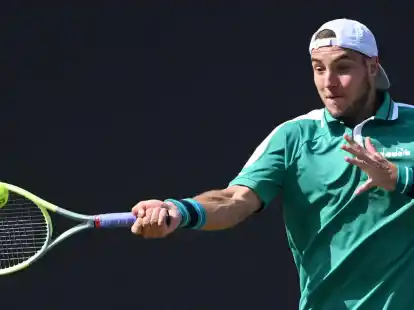 Tennisprofi Jan-Lennard Struff verpasste seinen ersten Titel in Stuttgart knapp.