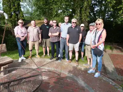 Die CDU Wangerland hat sich bei einem Dorfrundgang in Minsen einen &Uuml;berblick &uuml;ber die Probleme des Dorfes verschafft.