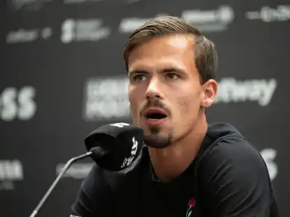 Daniel Altmaier kann nicht beim Turnier in Halle aufschlagen.