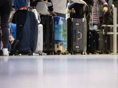 Vertreter von Flugh&auml;fen und Reisebranche sind zuversichtlich, dass sich ein Flugchaos wie im vergangenen Jahr in diesem Sommer so nicht wiederholt.