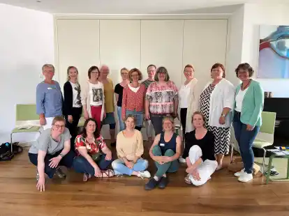 Sie helfen Eltern in Ausnahmesituationen: Bei einem Netzwerktreffen tauschen sich Hebammen, &Auml;rzte und Beraterinnen aus.