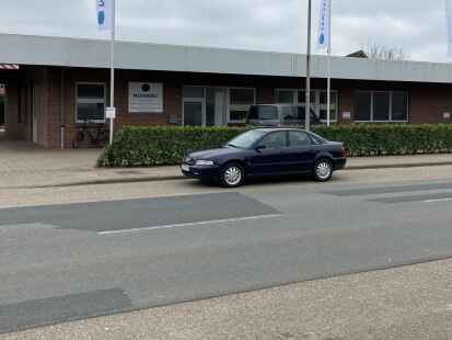 &Uuml;ber die Notwendigkeit von Parkstreifen und mehr Gr&uuml;n in H&ouml;he der Litteler Stra&szlig;e 13 ging es auf der j&uuml;ngsten Ratssitzung.