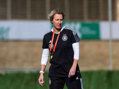 Muss im Test gegen Vietnam auf die Bayern-Spielerinnen verzichten: Bundestrainerin Martina Voss-Tecklenburg.