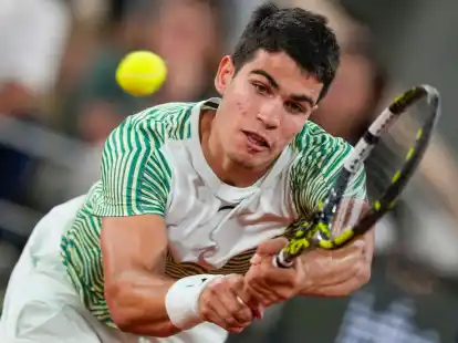 Carlos Alcaraz hat in London das Finale erreicht.