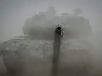 Von 1992 bis 2021 ist die Zahl der Kampfpanzer in einer Gruppe ausgew&auml;hlter EU-Staaten von 16.851 auf 3383 verringert worden.