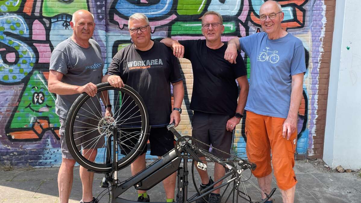 Günstige Fahrräder in Oldenburg RadIni Kultus repariert alte Räder