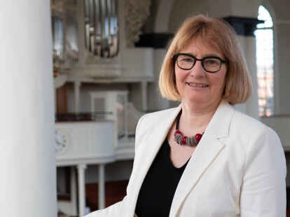 Susanne Bei der Wieden, Kirchenpr&auml;sidentin der Evangelisch-reformierten Kirche, hat bei einem Pressegespr&auml;ch in Leer Stellung zum Thema assistierter Suizid genommen. Nach ihrer Auffassung wird zu wenig &ouml;ffentlich &uuml;ber das Thema diskutiert und sie fordert, dass assistierter Suizid nicht zum Normalfall wird.