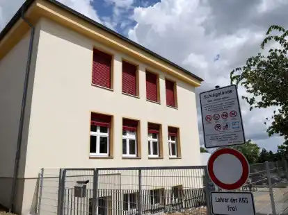 Blick auf die Schule der 13-J&auml;hrigen, die nach der Einnahme einer Ecstasy-Pille gestorben ist.
