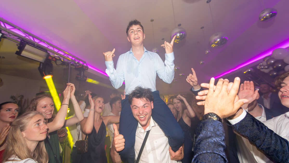 IGS Flötenteich in Oldenburg Bilder vom Abiball 2023