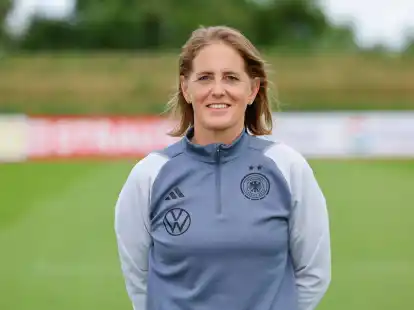 Die Assistenztrainerin der DFB-Frauen, Britta Carlson.