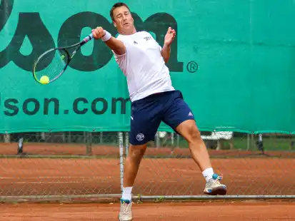 Jannik Schultze muss mit dem TK Nordenham in der Verbandsliga um den Klassenerhalt bangen.