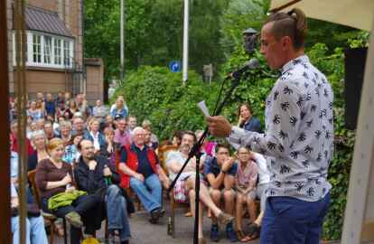 Poetry Slam im Hof des Hauses Coburg. Bild: Günther Richter