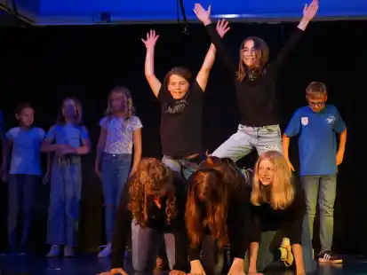 Beim Sommerkonzert an der Zinzendorfschule Tossens legten sich die Sch&uuml;lerinnen und Sch&uuml;ler m&auml;chtig ins Zeug.