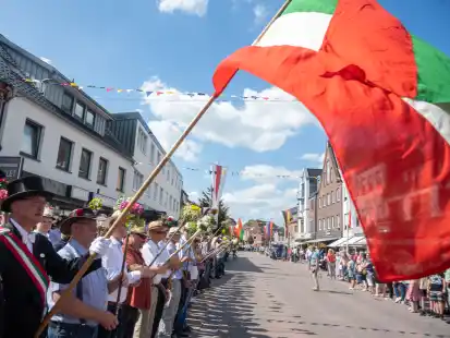 In rund einem Monat werden die Stra&szlig;e in Friesoythe wieder bunt: das Sch&uuml;tzenfest steht an.