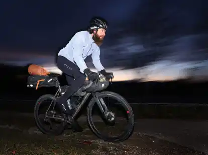 Jonas Deichmann im November 2021 bei seinem &laquo;Triathlon um die Welt&raquo;.