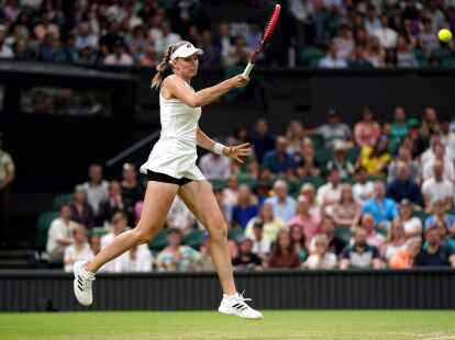 Jelena Rybakina in Aktion.