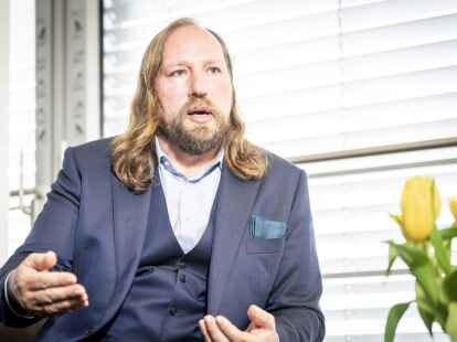 &laquo;Herr Merz macht es immer schwieriger, mit ihm zu regieren&raquo;, sagt Gr&uuml;nen-Politiker Anton Hofreiter.