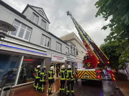 Im neuen Weg in Norden schlug ein Blitz ein. Zu gr&ouml;&szlig;eren Sch&auml;den oder einem Feuer kam es jedoch gl&uuml;cklicherweise nicht.