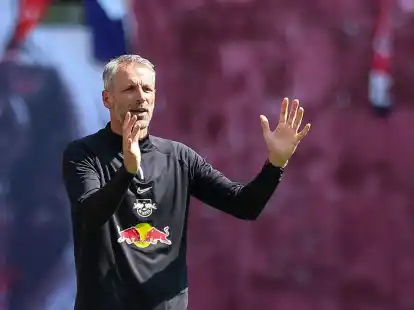 Leipzigs Trainer Marco Rose hatte zum Start der Saisonvorbereitung nur 14 Feldspieler zur Verf&uuml;gung.
