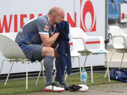 Hertha stellt sich hinter Neuzugang Toni Leistner.
