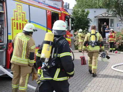 Mit einem gro&szlig;en Aufgebot r&uuml;ckte die Wildeshauser Feuerwehr in Zwischenbr&uuml;cken an. In einer Arztpraxis war ein Brand gemeldet worden.