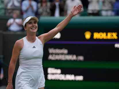 Jelina Switolina feiert ihren Sieg.