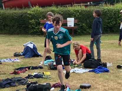 Rund um das Freibad in Jever veranstaltete das Mariengymnasium einen Triathlon.
