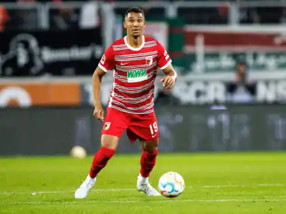 Augsburgs Felix Uduokhai hat eine Entscheidung &uuml;ber seine Zukunft getroffen.