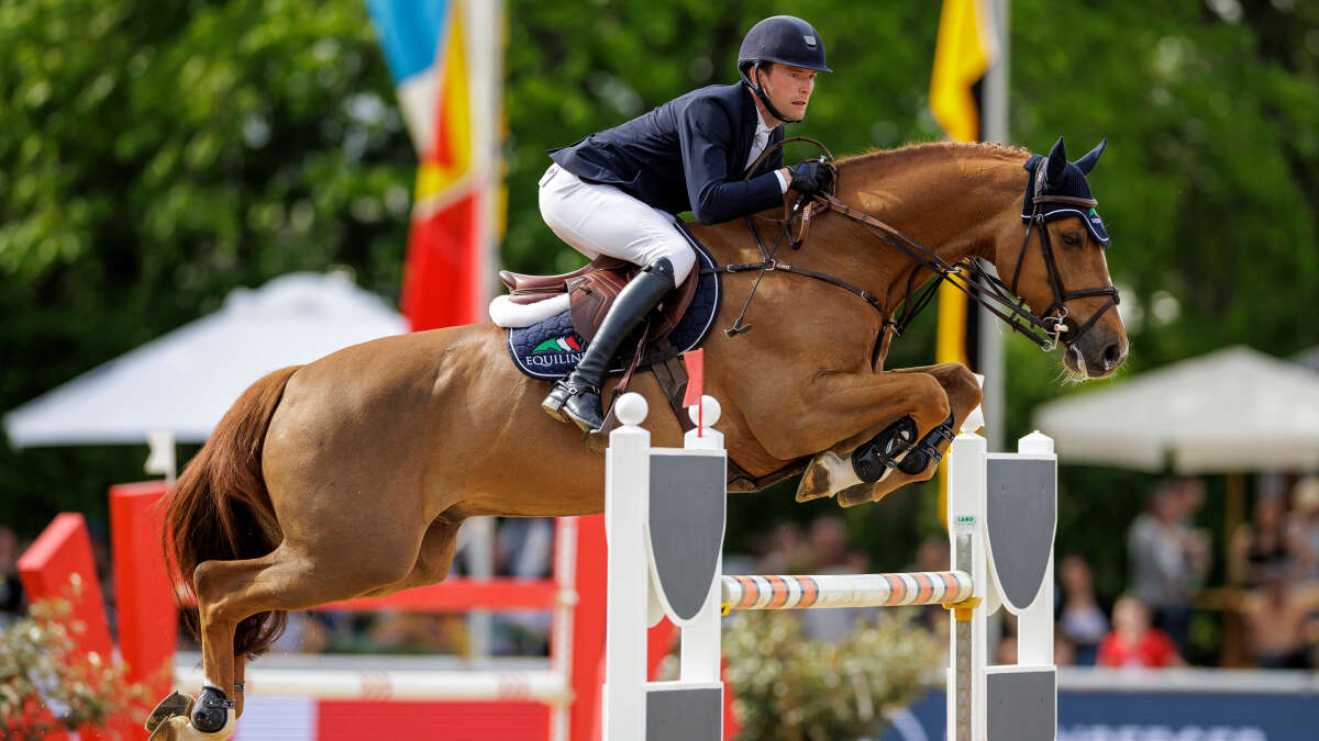Fliegender Wechsel im Rasteder Schlosspark Patrick Stühlmeyer plant