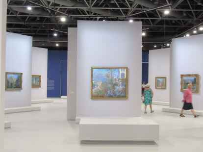 Blick in die Ausstellung  &laquo;En pleine lumi&egrave;re&raquo; (Bei vollem Licht) im Grimaldi-Forum.