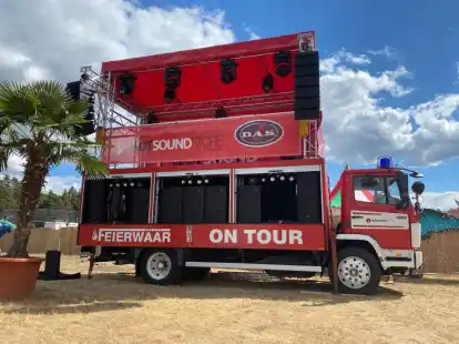 Auf dem Altstadtfest wird es Musik vom Partytruck geben, genannt: &bdquo;die Feierw&auml;&auml;r&ldquo;. Organisiert und gestellt wird der Partytruck von B&ouml;se Entertainment aus Oldenburg in Zusammenarbeit mit Hotsound Cloppenburg.