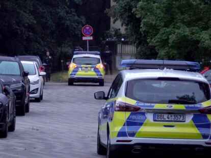Die Polizei hat weit mehr als hundert Kr&auml;fte f&uuml;r die Suche nach dem Wildtier im Einsatz.