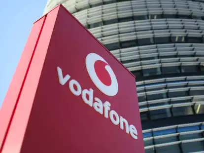 Vodafone hat seinen Kundenschwund im Mobilfunkgesch&auml;ft in Deutschland vorerst gestoppt, liegt aber noch weit hinter der Konkurrenz.