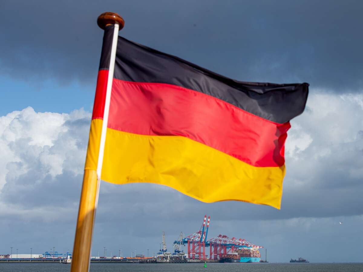 AfD will Flaggen vor Wilhelmshavens Schulen