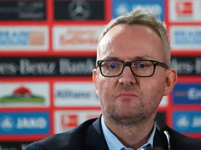 VfB-Vorstandsboss Alexander Wehrle sucht immer noch nach einem Trikotsponsor.