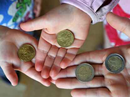 Fast 2000 Kinder wachsen in Emden in Armut auf.