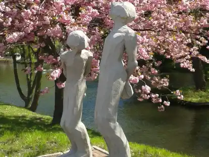 Auch diese Figuren am Elisabethufer sollen abgebaut werden.