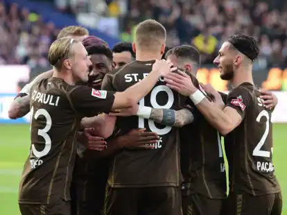 Der FC St. Pauli nimmt aus Kiel drei Punkte mit.