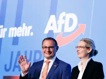 Tino Chrupalla und Alice Weidel auf dem AfD-Bundesparteitag in Magdeburg.