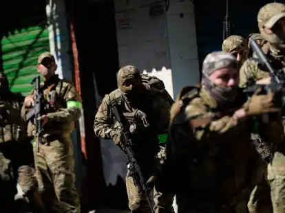 Einsatz der brasilianischen Polizei in einem Armenviertel (Archivbild). Bei einem Polizei-Einsatz im Bundesstaat S&atilde;o Paulo sind mindestens acht Menschen ums Leben gekommen.