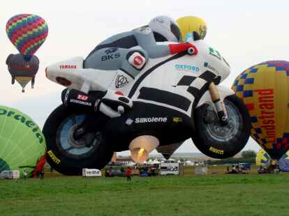 Hei&szlig;e Luft in bunten H&uuml;llen: Da ist dem Hobbyfotografen so einiges vor die Linse gekommen.