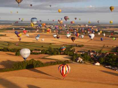 Hei&szlig;e Luft in bunten H&uuml;llen: Da ist dem Hobbyfotografen so einiges vor die Linse gekommen.