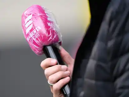 Ein Mikrofon des Senders MagentaSport.