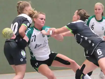 Zurück in Neerstedt: Fenna van Dreumel, hier beim Erima-Cup gegen Hildesheim, spielt wieder für die TVN-Frauen.