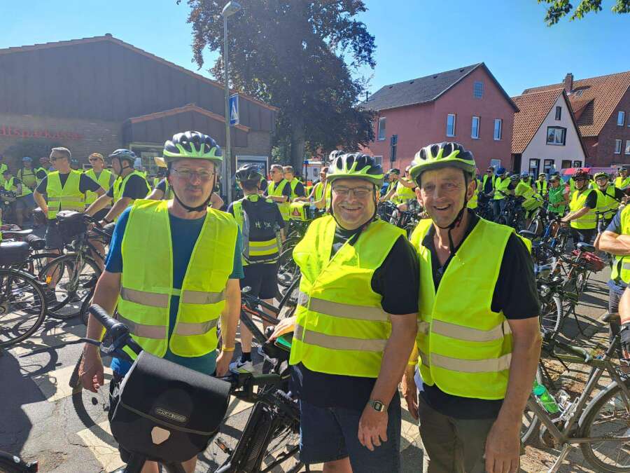Wesermarsch FeuerwehrRadtour durchs Cuxland