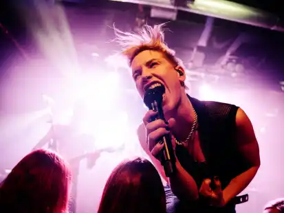 Rocks&auml;ngerin &bdquo;Deine Cousine&ldquo; hei&szlig;t mit b&uuml;rgerlichem Namen Ina Bredehorn und kommt ursp&uuml;nglich aus Jaderberg.