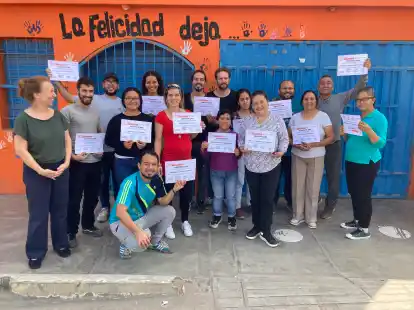 Die Oldenburgerin Daniela Hirt (links) freut sich &uuml;ber jeden, der sich in Lima bei den Projekten gegen h&auml;usliche Gewalt in der T&auml;terarbeit einbringt.