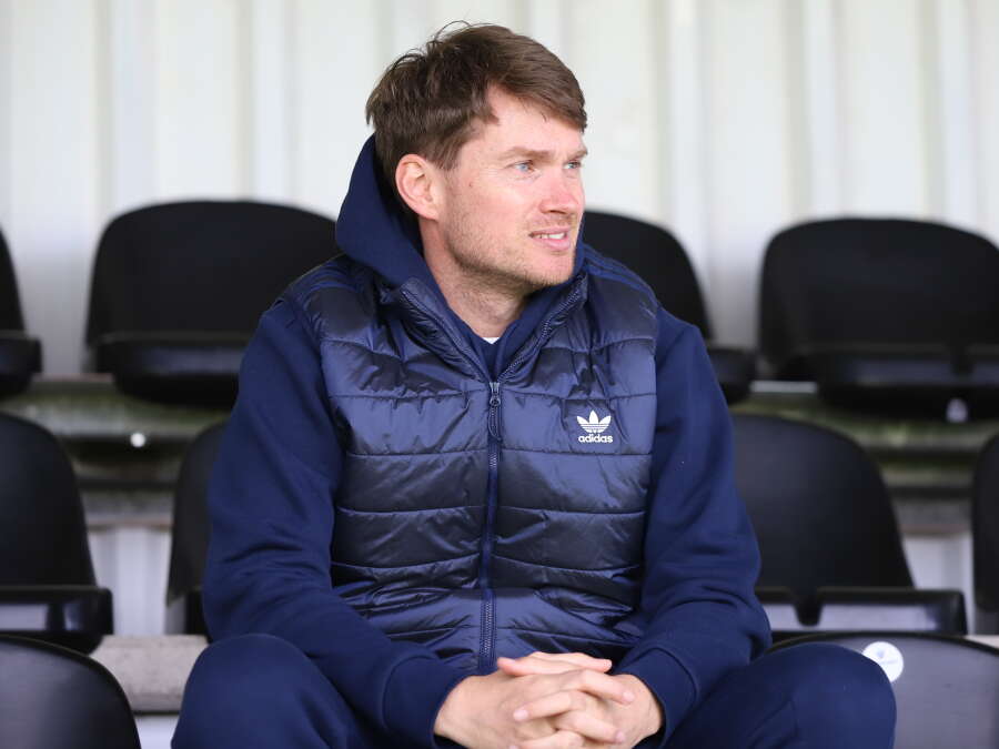 Kickers Emden: Ausgliederung der Herren-Mannschaft dauert – Henning ...