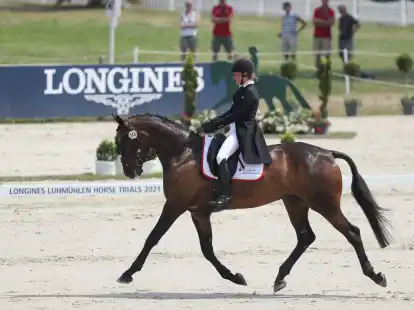 Die deutsche Vielseitigkeitsreiterin Malin Hansen-Hotopp reitet in der Dressurpr&uuml;fung, ritt heute erstes Championat.