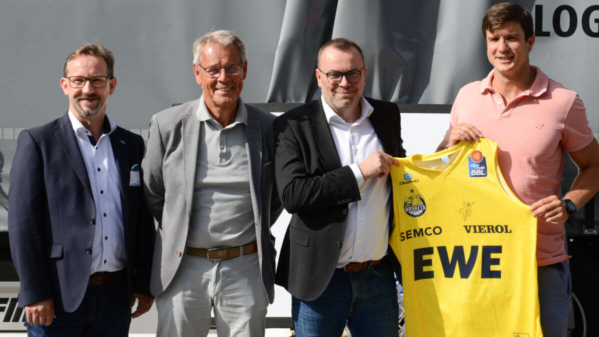 EWE Baskets Oldenburg bei LIT Brake Trainer Pedro Calles unterrichtet